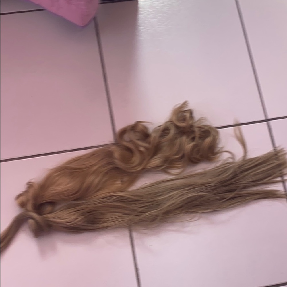 Wig - Picture 2 of 2
